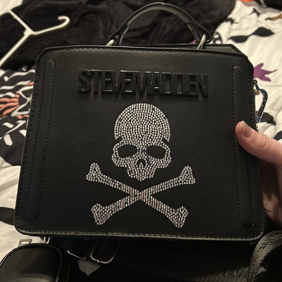 Steve Madden Skull Handbag - Picture 2 of 6